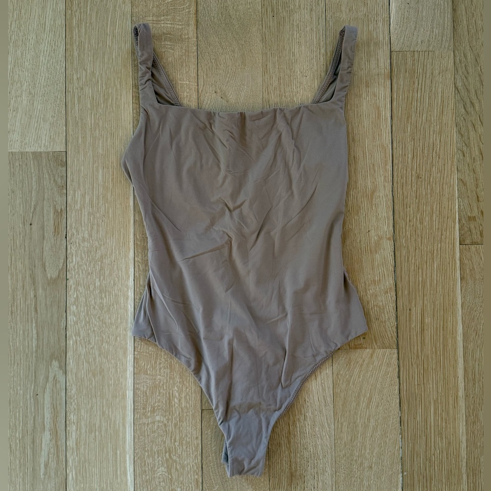 SKIMS Stretch Tank Bodysuit in Brown Taupe